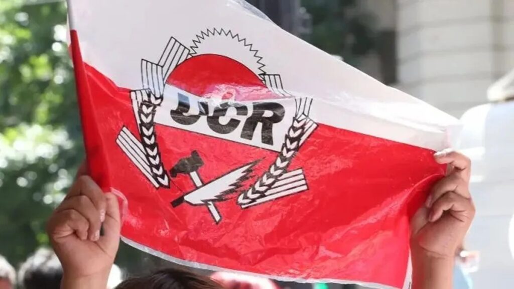 Cónclave radical.