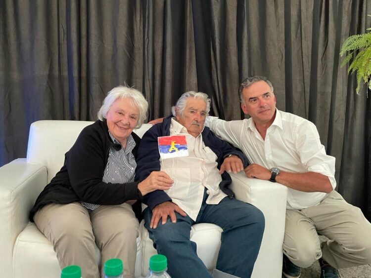 El oficialismo y la oposición despidieron a Mujica.