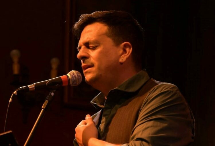 Claudio González cantará obras como “Te llaman Malevo”, “Cafetín de Buenos Aires” y “Bajo un cielo de estrellas”.