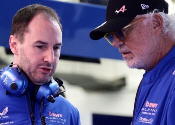 Flavio Briatore asume el mando de Alpine F1 tras la renuncia de Oliver Oakes
