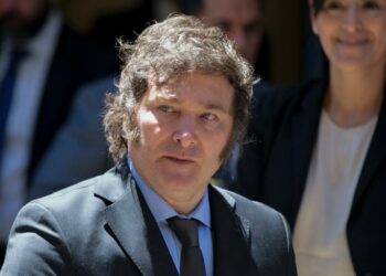 Milei planifica viaje al Vaticano en junio para reunirse con el papa León XIV