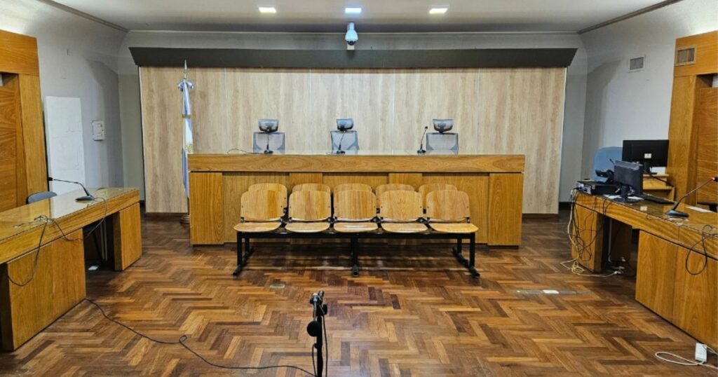 Juzgado Penal Juvenil enjuiciará a un adolescente acusado de cometer delitos con mayores de edad
