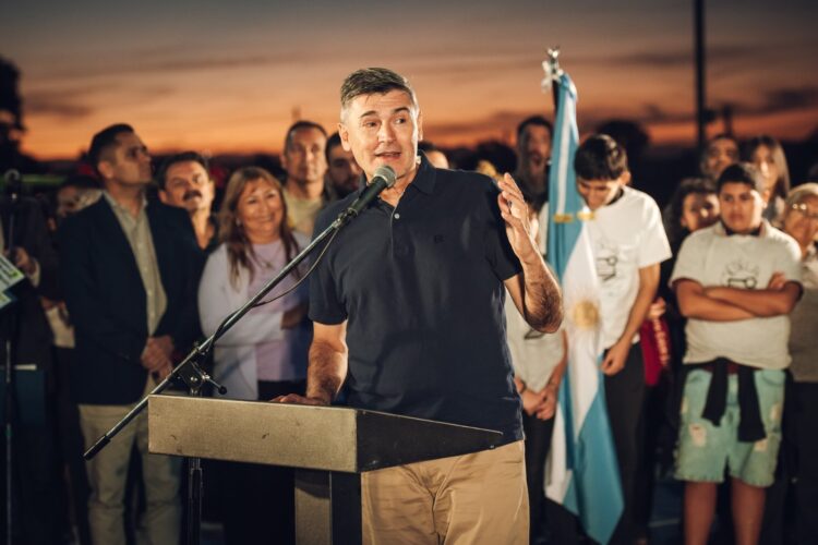 Passerini está particularmente interesado en introducir mejoras en los servicios de salud municipal.
