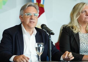 Llaryora: Los resultados en educación nos ponen muy orgullosos