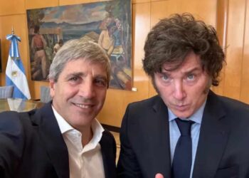 Milei felicitó a Caputo por la inflación del 2,8% de abril