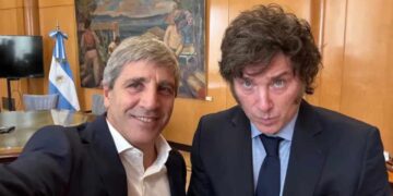 Milei felicitó a Caputo por la inflación del 2,8% de abril
