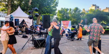 Milonga con entrada libre y gratuita en Plaza Colón.