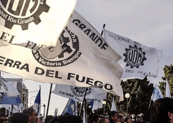 Octavo día de paro en Tierra del Fuego en rechazo a la eliminación de aranceles en electrónica