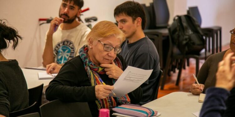Vecinos y vecinas podrán finalizar sus estudios primarios rindiendo un examen libre.