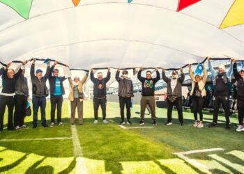 Recorridos, charlas y recreación para personas mayores en los clubes de Córdoba