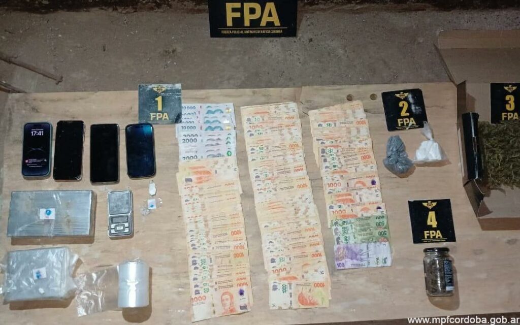 Fuerza Policial Antinarcotráfico. Drogas. Cocaina. Terminal de ómnibus