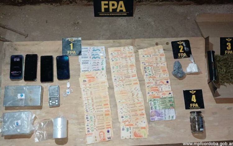 Fuerza Policial Antinarcotráfico. Drogas. Cocaina. Terminal de ómnibus