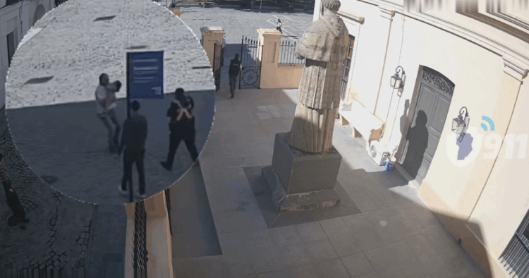 El agente Rodrigo Sidra contaba con conocimientos profesionales de enfermería.