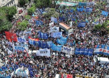 Reflexión sobre la limitación del derecho a huelga