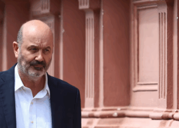 Sturzenegger busca regionalizar las paritarias