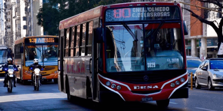 La UTA mantiene la tregua tras avances en la paritaria, pero sigue en estado de alerta