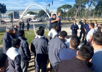 FAdeA enfrenta su crisis y proyecta reducir su planta un 23%