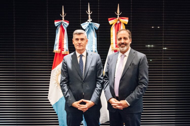 El intendente Passerini junto al nuevo secretario de Ambiente, Gabriel Martín.