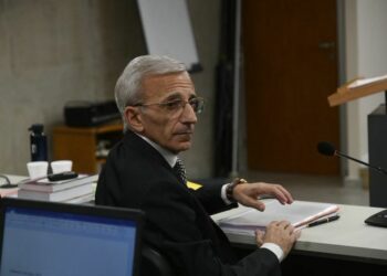 La querella pidió penas de entre tres y seis años de prisión para los ex funcionarios