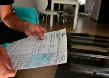 El diputado radical precisó que la Provincia aumentó el canon por uso del agua un 450,67%; el de transporte un 15,39%; y otro 15,39% por derecho de concesión. de loredo