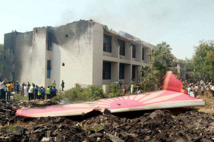 El hecho ocurrió cerca del aeropuerto de la ciudad occidental de Ahmedabad, en el estado indio de Gujarat.