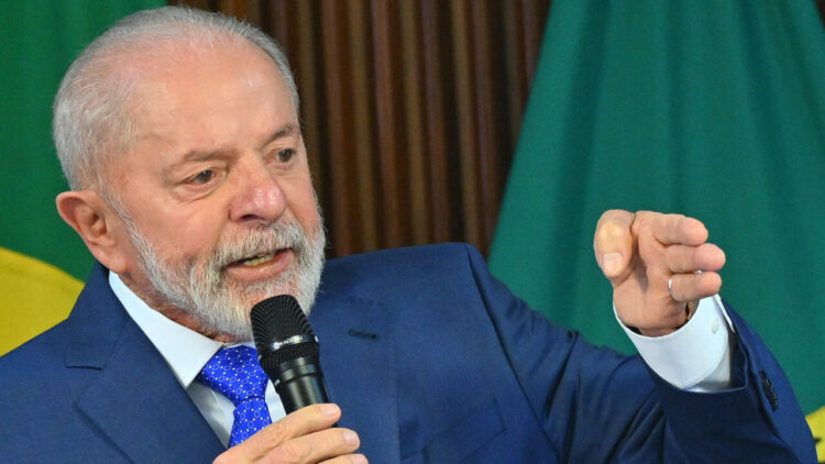 El desempleo en Brasil alcanza su nivel más bajo en una década