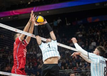 Batacazo de Argentina en el inicio de la VNL