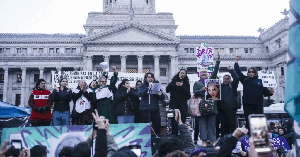 Buenos Aires marcha con los jubilados a 10 años del primer Ni una Menos