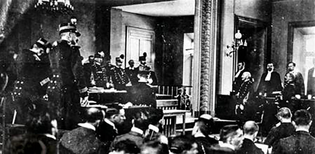 En Francia proponen ascender póstumamente a Alfred Dreyfus al rango de general