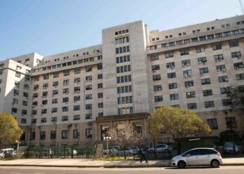 Se entregaron otros tres condenados en Comodoro Py