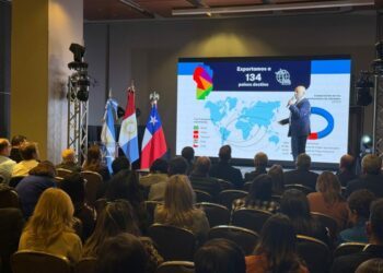 La provincia busca atraer inversiones y fortalecer el turismo internacional