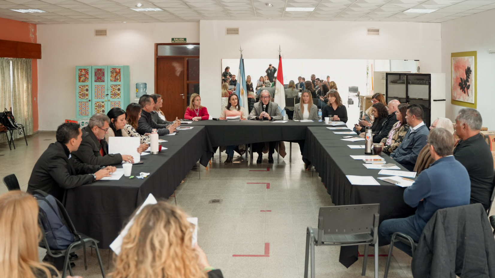 La Defensoría del Pueblo firmó convenios con 13 municipios del interior provincial Defensoría del Pueblo.
