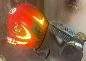 Dejó ropa sobre el calefactor y provocó un principio de incendio en el edificio