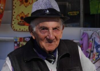 Está ubicado sobre Arturo Capdevila, entre Lesseps y Bilibiscate, en un módulo en desuso recuperado por el Municipio.