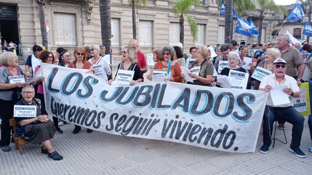 La marcha de los jubilados suma apoyos: se movilizan científicos, médicos, feministas y colectivos por la discapacidad
