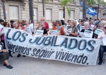 La marcha de los jubilados suma apoyos: se movilizan científicos, médicos, feministas y colectivos por la discapacidad