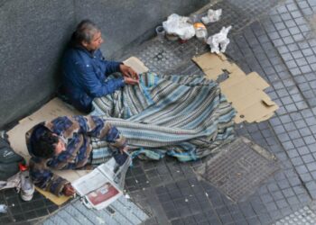 El Gobierno convoca a las provincias para relevar a personas en situación de calle