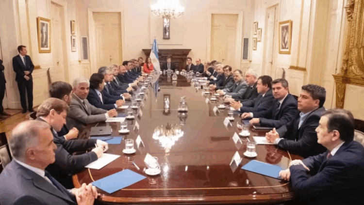 La firma del acuerdo se definió este martes en una reunión entre gobernadores. Foto: Archivo.