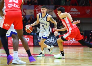 Instituto recibe a Riachuelo en busca de un punto que mantenga la ilusión