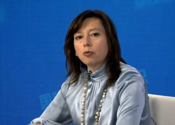 Julie Kozack, vocera del FMI.