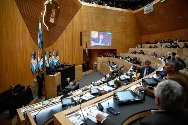 La Legislatura se pronunció en contra del desfinanciamiento a las universidades públicas.