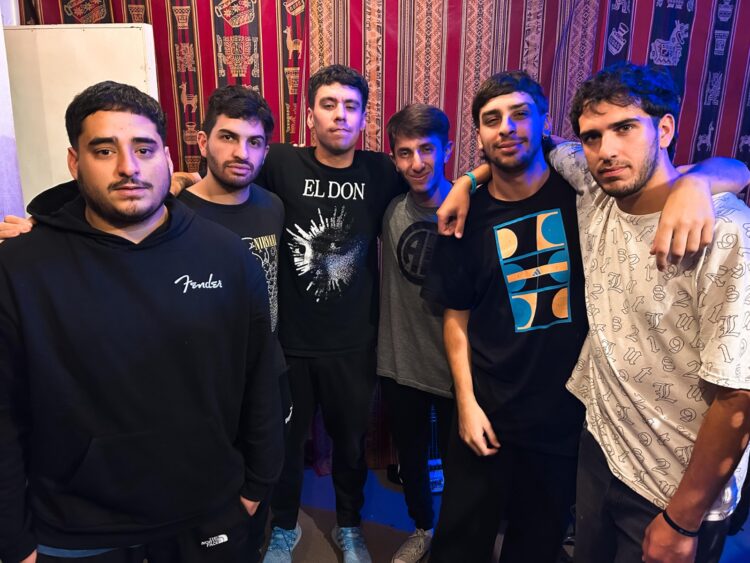 En esta ocasión la banda adelantará material del disco “Bienvenido el Final”.