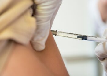 La vacunación es la forma más eficaz de prevenir esta enfermedad.