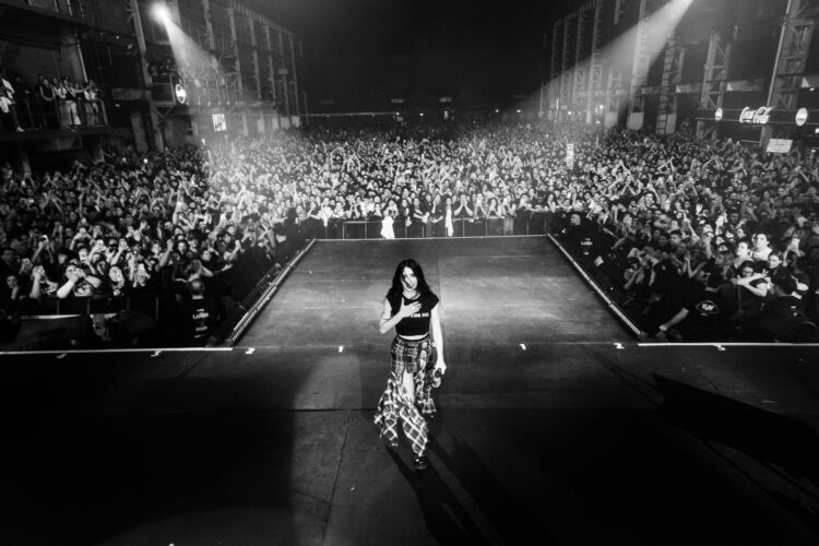 Lali explotó la Plaza de la Música con su nuevo show