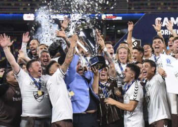 Platense hace historia: venció a Huracán y se consagró campeón del Torneo Apertura 2025