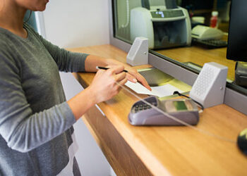 Por feriados, se viene una semana con solo tres días de atención en bancos