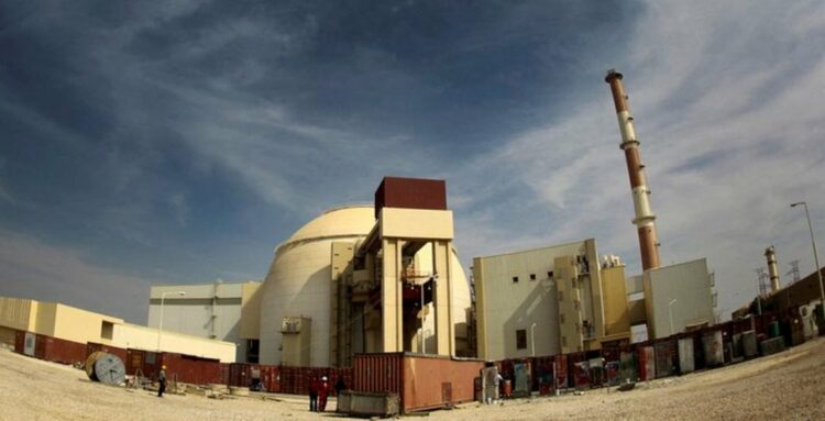 Rusia construirá ocho centrales nucleares en Irán como parte de un acuerdo bilateral