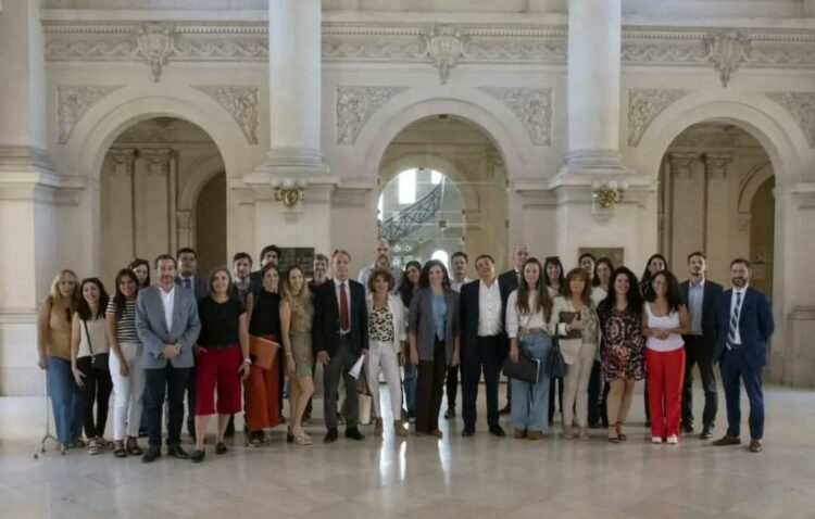 El CAAL expresó su “preocupación por el proyecto en análisis que busca reemplazar el actual sistema de peritos médicos sorteados por uno concentrado en el CMF, vulnerando el equilibrio procesal y el principio de imparcialidad”.