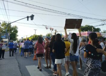 Vecinos autoconvocados de Villa Allende presentaron amparos contra el cierre de calles