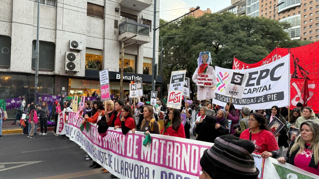 Córdoba se moviliza mientras los femicidios no cesan